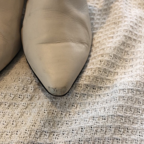 Calvin Klein 9.5 Nylee Leather Upper So Comfy, wore 1 evening and there are scuf - Picture 6 of 13